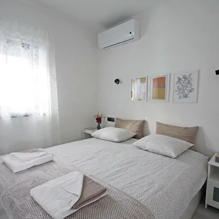 Katja Apartment *